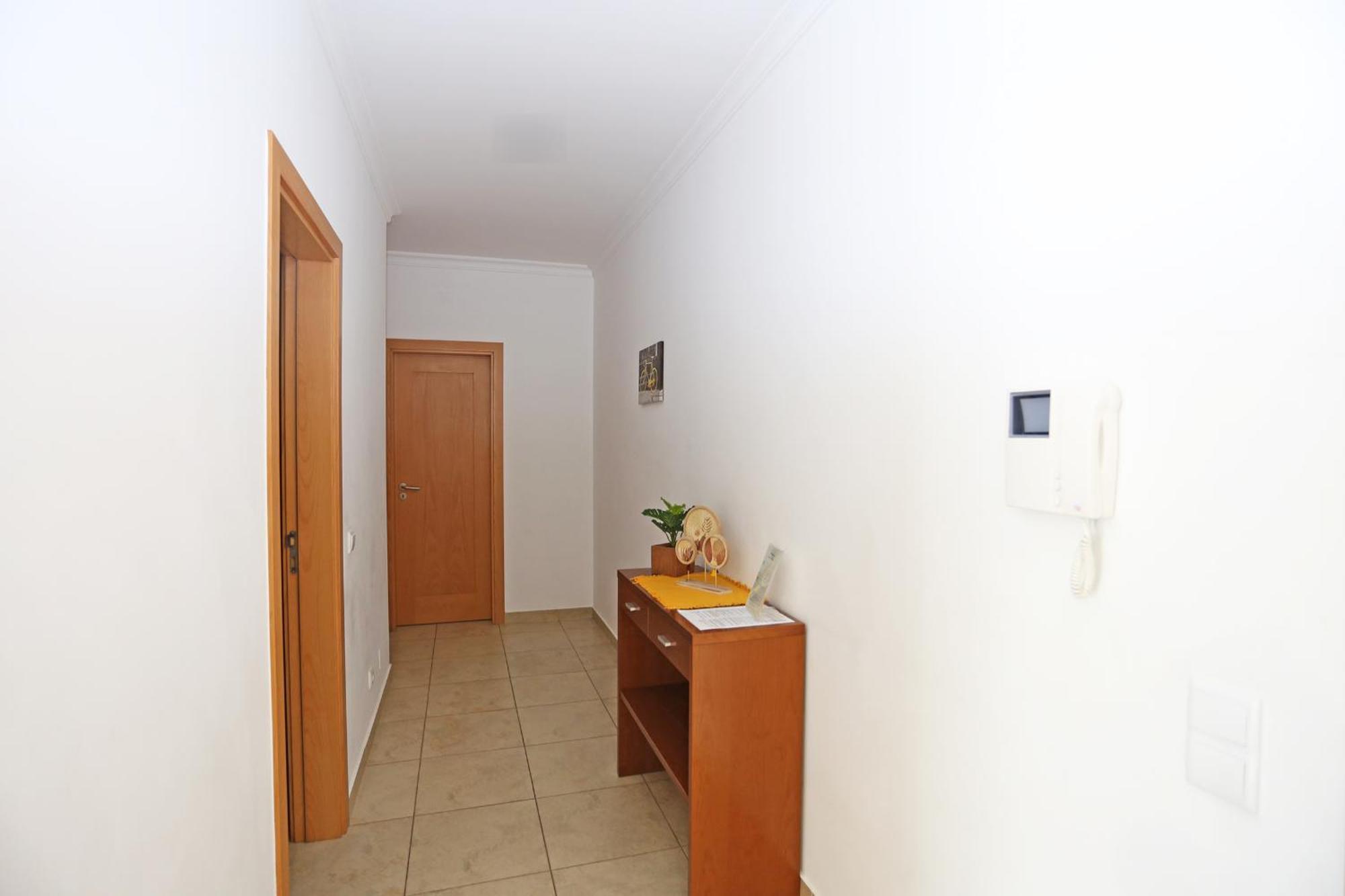 A04 - Large Modern 1 Bed Apartment With Pool 라고스 외부 사진